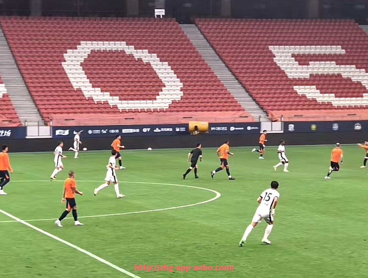 安博体育app下载-英超足球运动中的最新球衣款式与技术创新